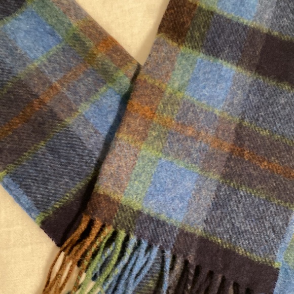 John Hanly lambwool plaid blues scarf Ireland - Picture 6 of 12